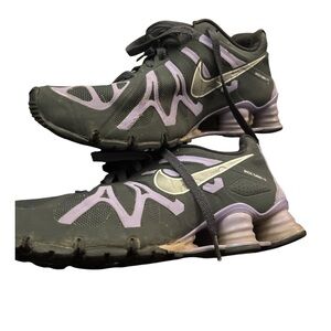Nike Women's Black and Lavender Athletic Shoes